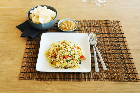 Nasi-met-satesaus-en-kroepoek